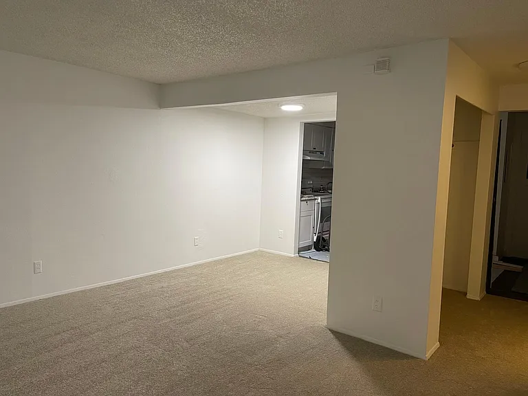 10804 SE 173rd St #3 — Photo 4