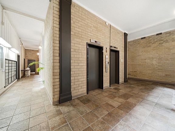 3rd image of 619 King St APT 508
