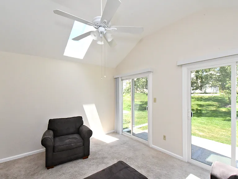 2489 Hillendale Dr — Photo 23