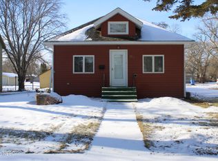 114 S Smith St, Clark, SD 57225