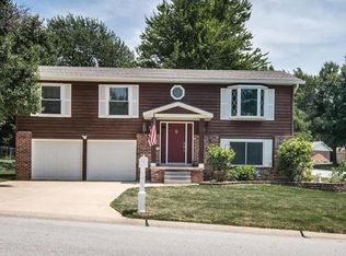 1608 Cap Au Gris Dr, Saint Peters, MO