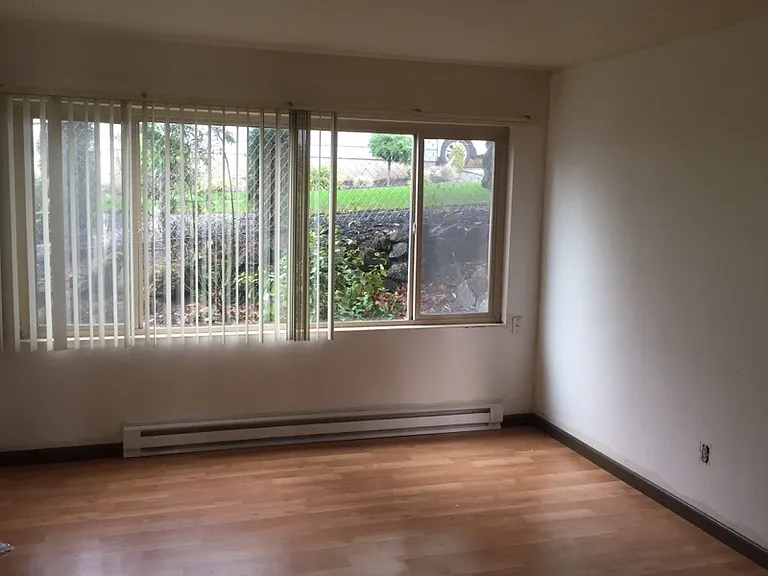 2350 Beacon Ave S — Photo 30