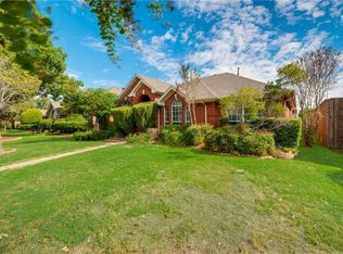 1034 Essex Dr, Cedar Hill, TX 75104