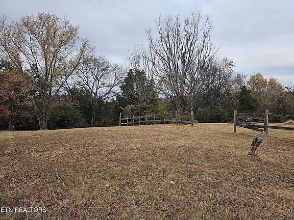 5th image of 3615 Lowes Ferry Rd