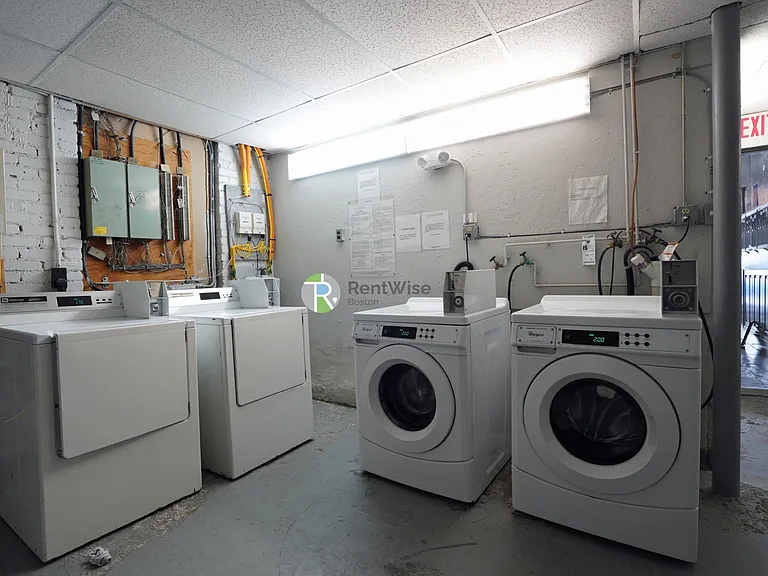225 Kelton St #4U — Photo 11