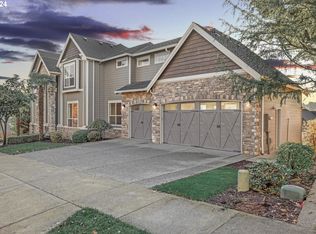 14128 SE Sunshadow St, Happy Valley, OR 97086