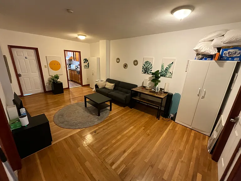 871 Harrison Ave #4 — Photo 4
