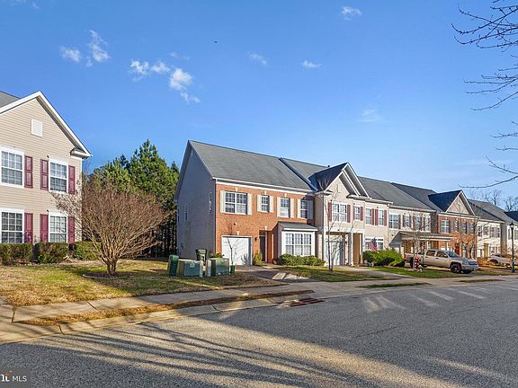 4th image of 23451 Dahlia Cir