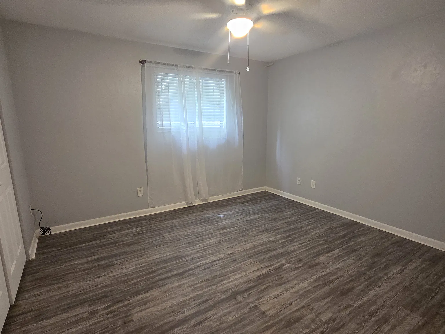 2 bed, 1060 sqft, $1,800 — Photo 4