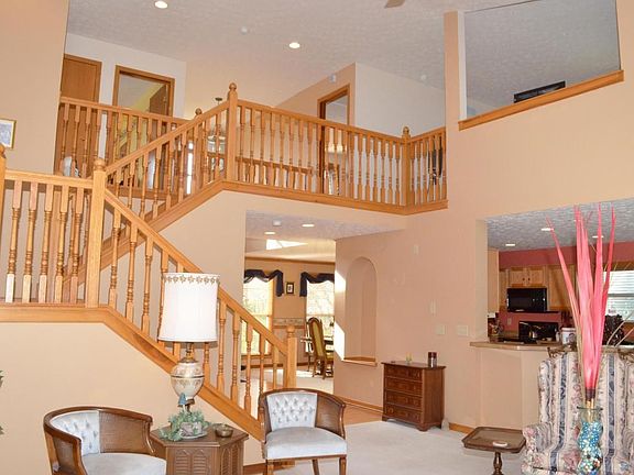 4th image of 717 Stonewater Ct