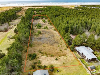 995 50th Lane, Seaview, WA, 98644