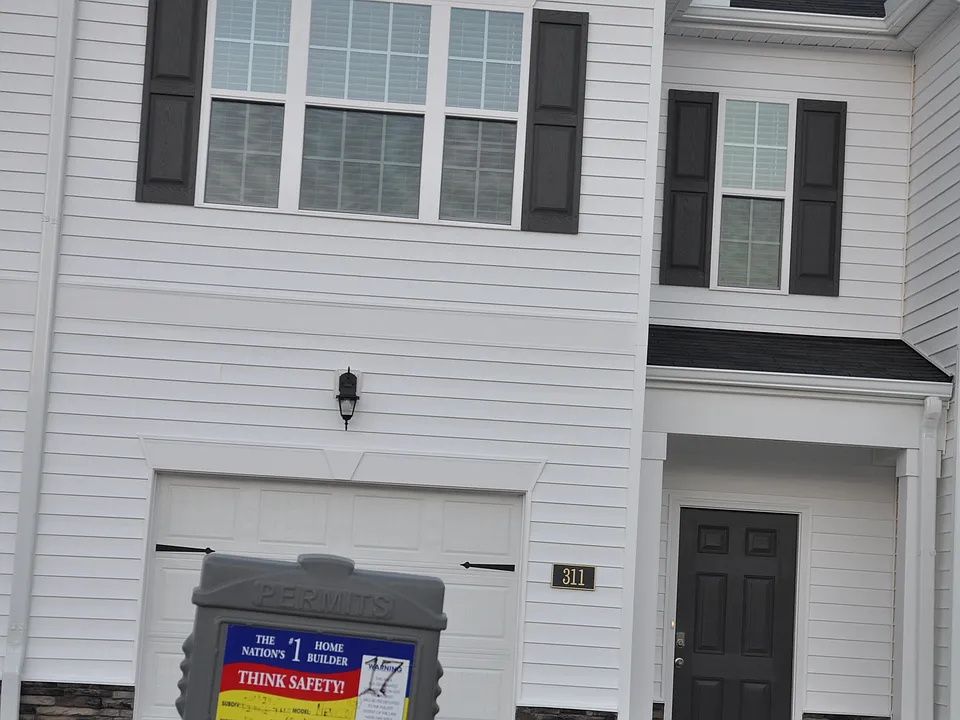 311 David Hill Dr #17