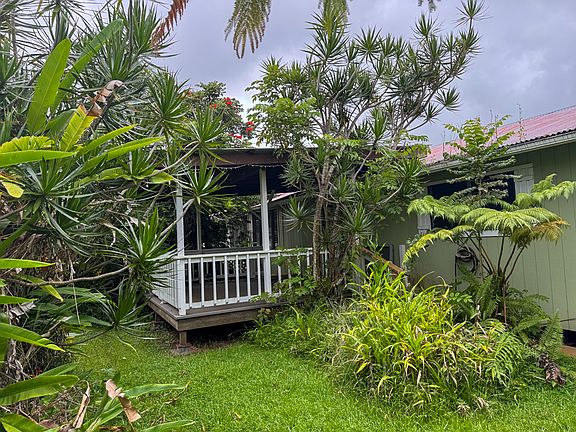 3rd image of 28-206A Akaka Falls Rd