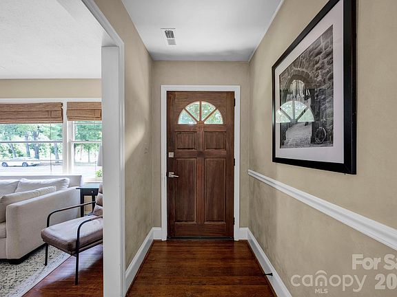 2nd image of 1227 Barkley Rd