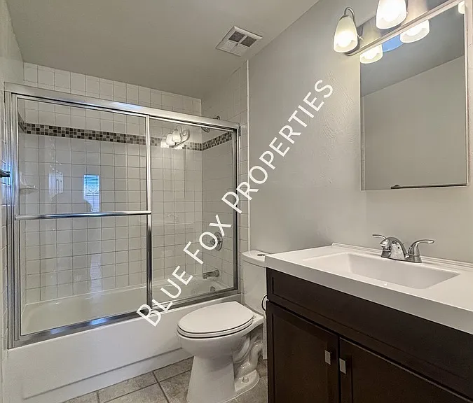 2780 W Via Del Santo — Photo 14