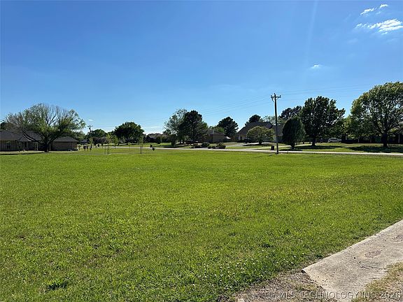 4th image of Pecan Pl