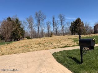 9004 Grand Pointe Ct, Louisville, KY 40214