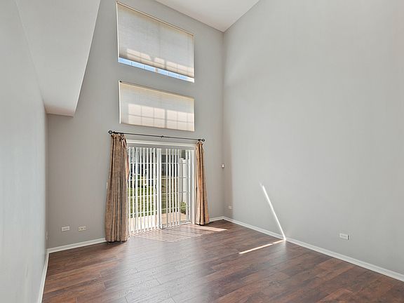 4th image of 2268 Scott Ln #2268
