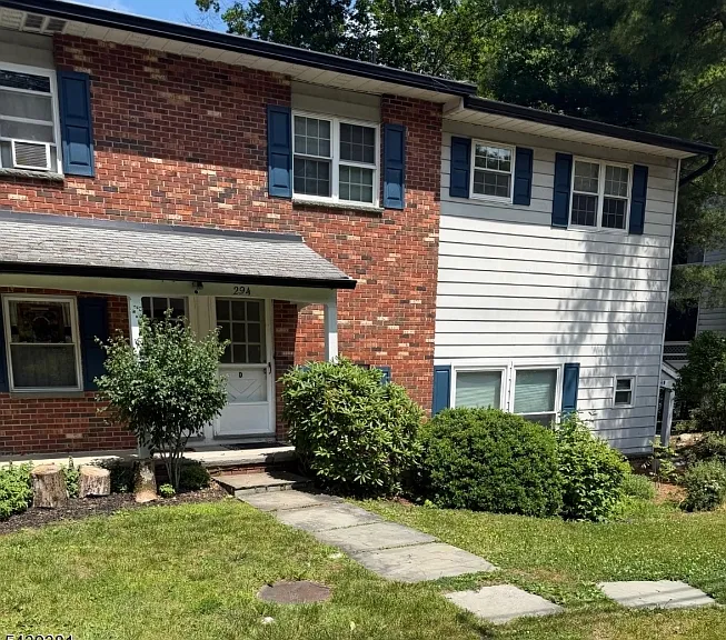 294 Lake Shr S #O4 — Photo 9