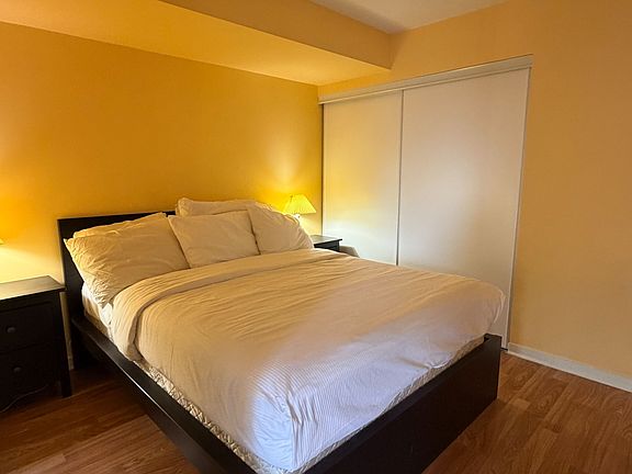 5th image of 76 Shuter St #1207