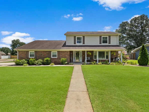 2106 Jackson Ave, Muscle Shoals, AL 35661