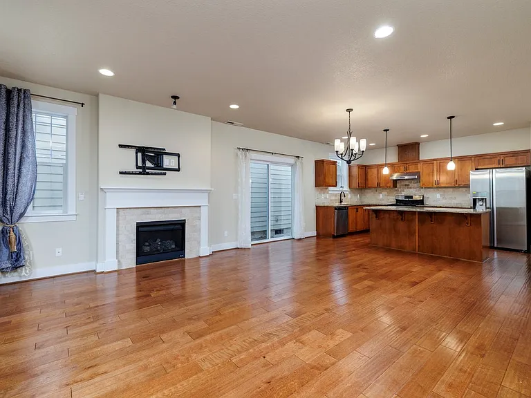 291 SW 204th Ter — Photo 5