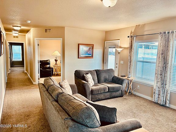 5th image of 200 Bridle Way #165