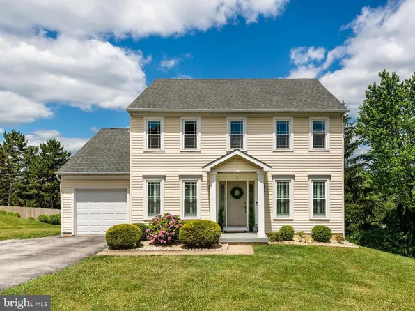 9 Red Bird Ln, Conshohocken, PA 19428