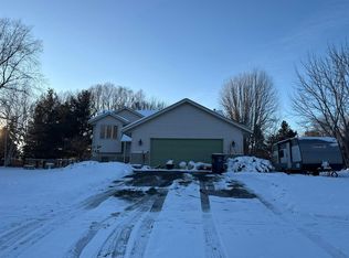 29810 Broadway St, Lindstrom, MN 55045