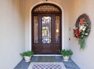 10 Ribaut Dr, Hilton Head Island, SC 29926