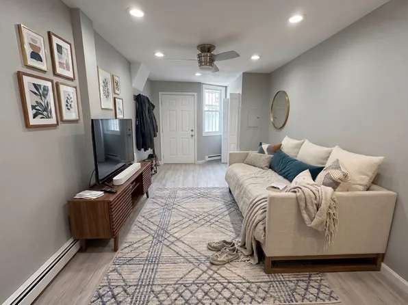 466 Commercial Street LLC