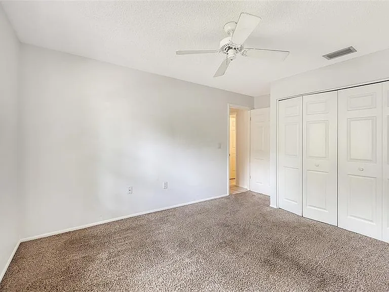 5010 Barrington Cir #2001 — Photo 33