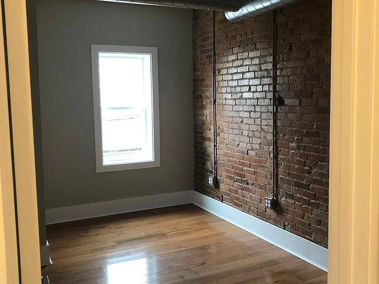 6906 Thomas Blvd #1 — Photo 8