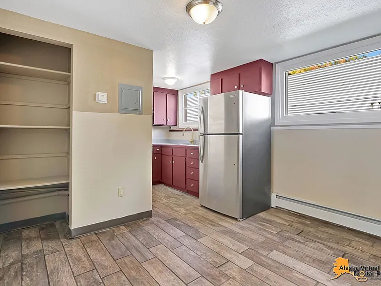 1335 Hyder St — Photo 31