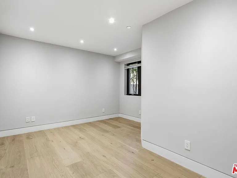 11769 Bellagio Rd — Photo 15