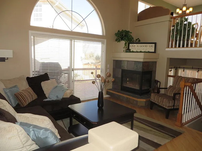 1533 Laurenwood Way — Photo 6