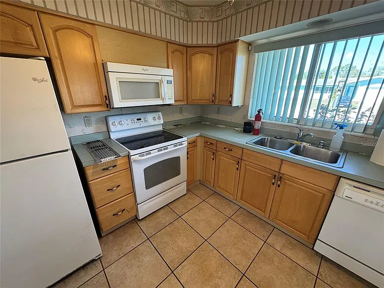 264 Glen Oak Rd — Photo 4