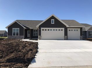 3601 Golden Hill Ct, Appleton, WI 54913