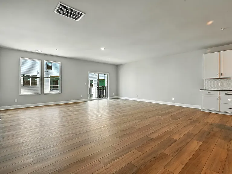1232 S Person St #201 — Photo 13