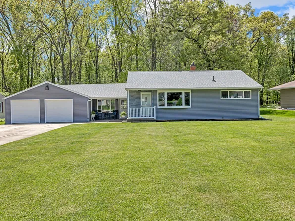 1511 Strathmoor Ln, Jackson, MI 49203