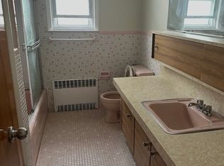14738 Grand Central Pkwy FLOOR 2, Jamaica, NY 11435