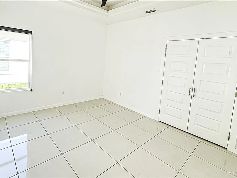 1600 Angelina Dr #4 — Photo 7