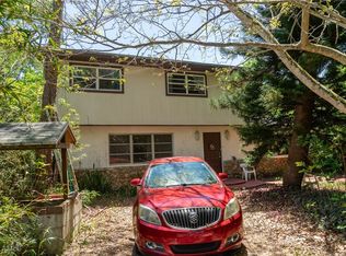 616 Sanctuary Rd, Naples, FL 34120