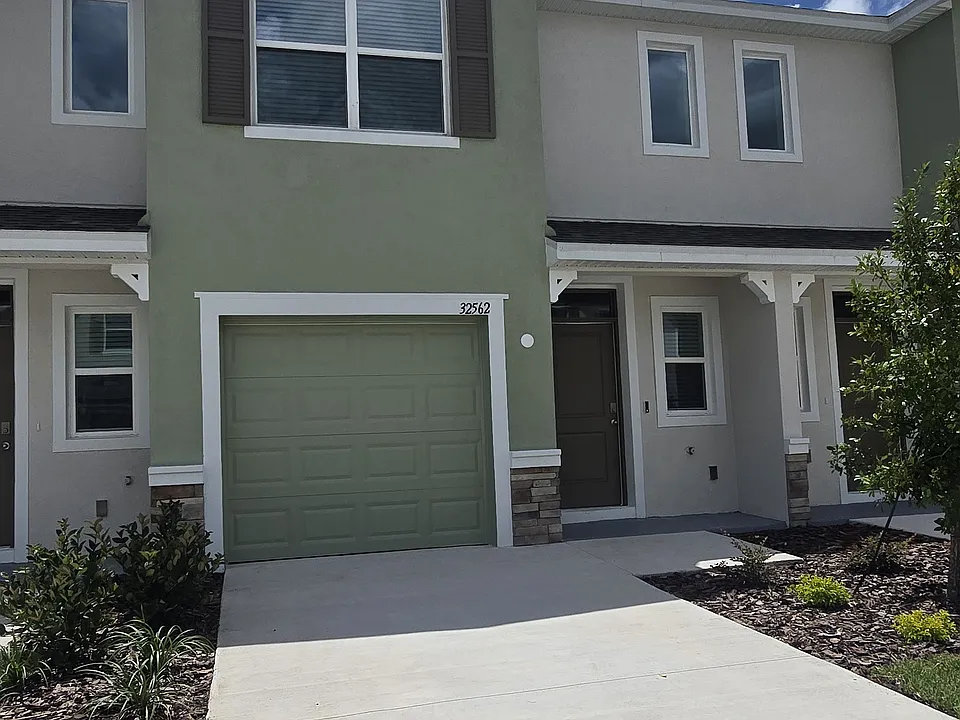 32562 Midsummer Night Ln