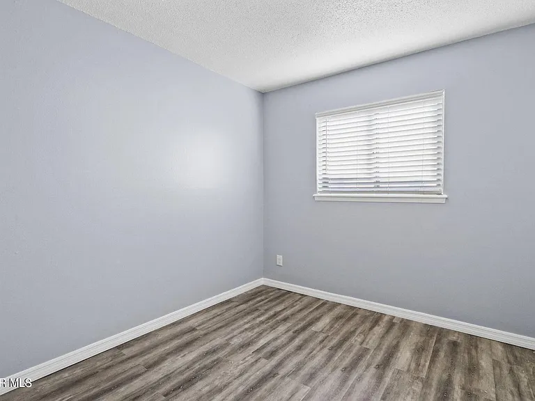10222 Dunbarton Dr — Photo 17