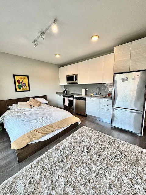Studio, $1,625 — Photo 3