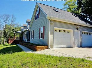 1046 Chestnut St, South Charleston, WV 25309
