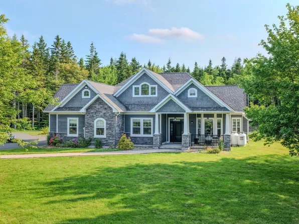 136 Mountain View Dr, Cape Breton, NS B1L 1A1