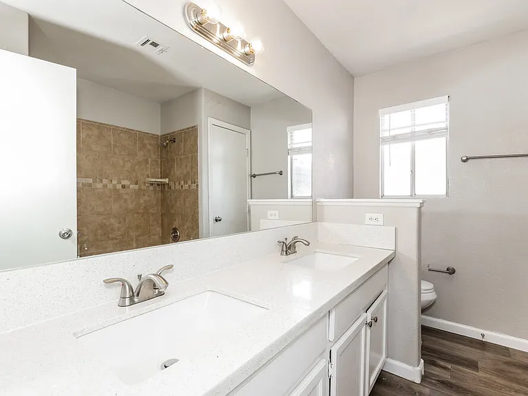 6939 Wineberry Dr — Photo 16