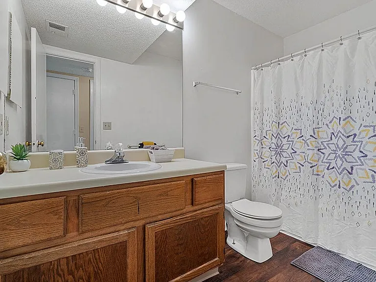 Bathroom with Tub